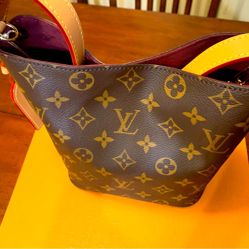 Louis Vuitton Monogram Shoulder limited edition purse long/ short strap/ wallet - Picture 7 of 17